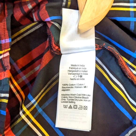 Scalloped tie-neck in Stewart Tartan - Picture 4 of 10